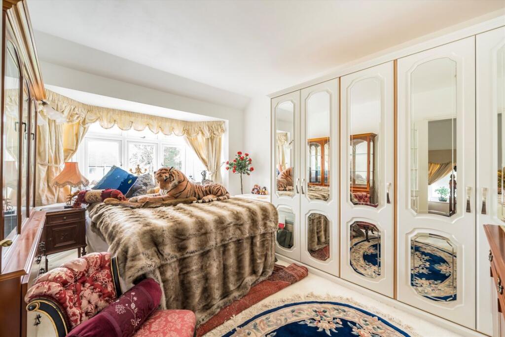 House in London, Perivale - More