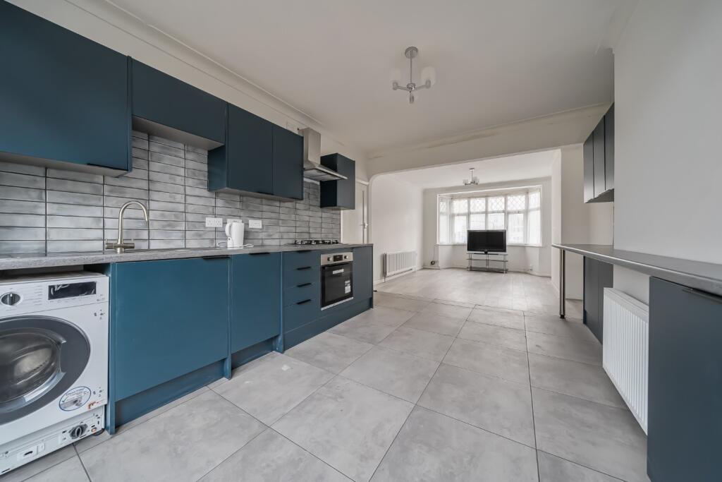 House in London, Halfway Street, Blackfen - View 2