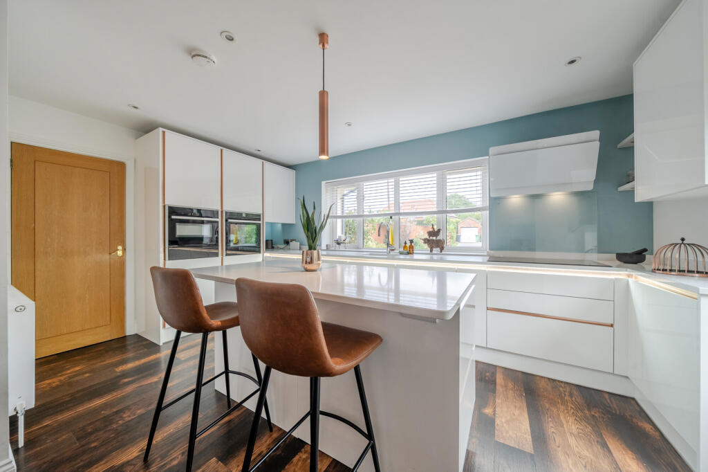House in Guildford - View 4