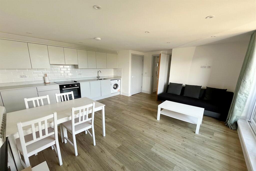 Apartment in Bournemouth - View 4