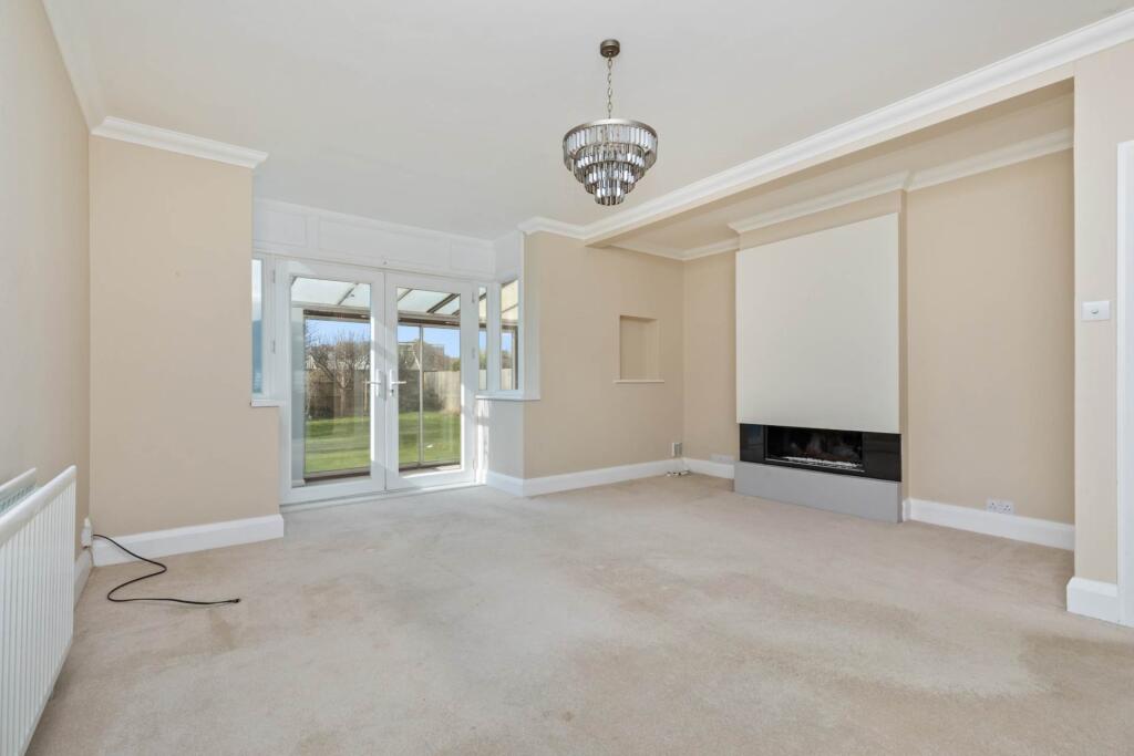 House in Worthing, West Sussex - View 2