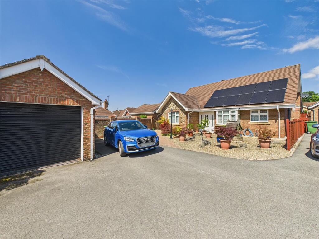 Main image of property: Nunburnholme Avenue, North Ferriby