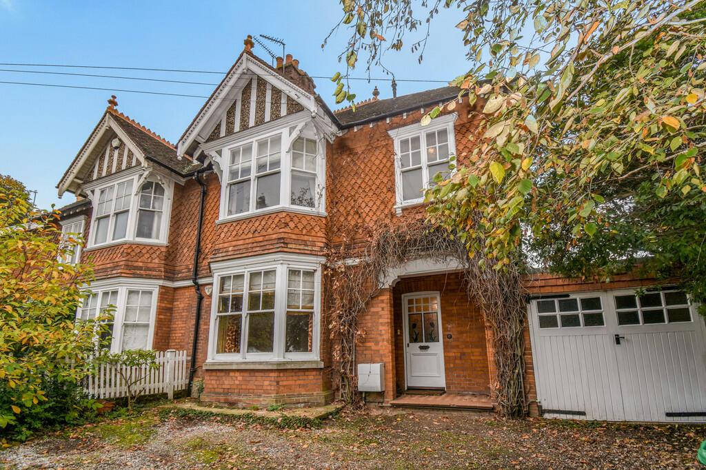 Main image of property: 7 Furze Platt Road