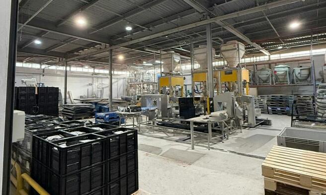 12warehouse1.jpg