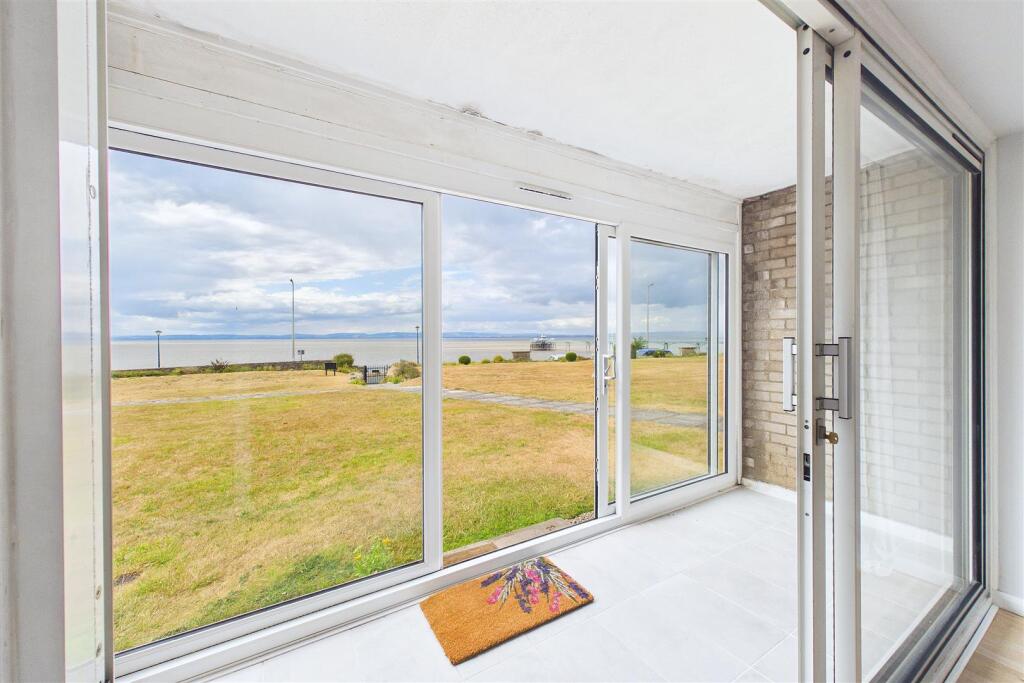 Apartment in Clevedon, West End - View 4
