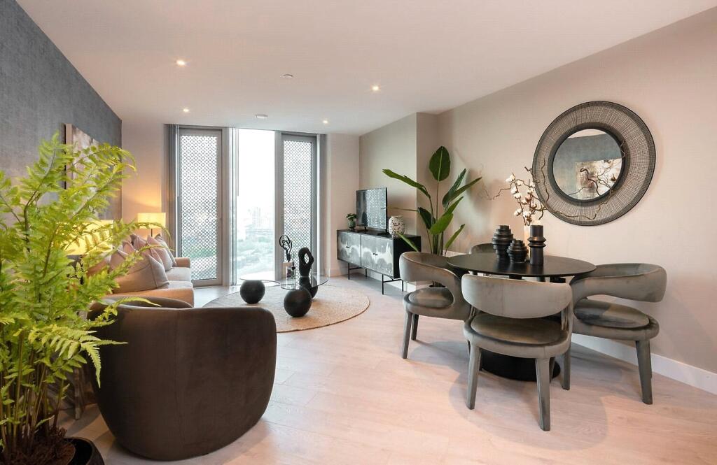 Main image of property: Vista River Gardens, Trinity Islands, Water Street, Manchester, M3