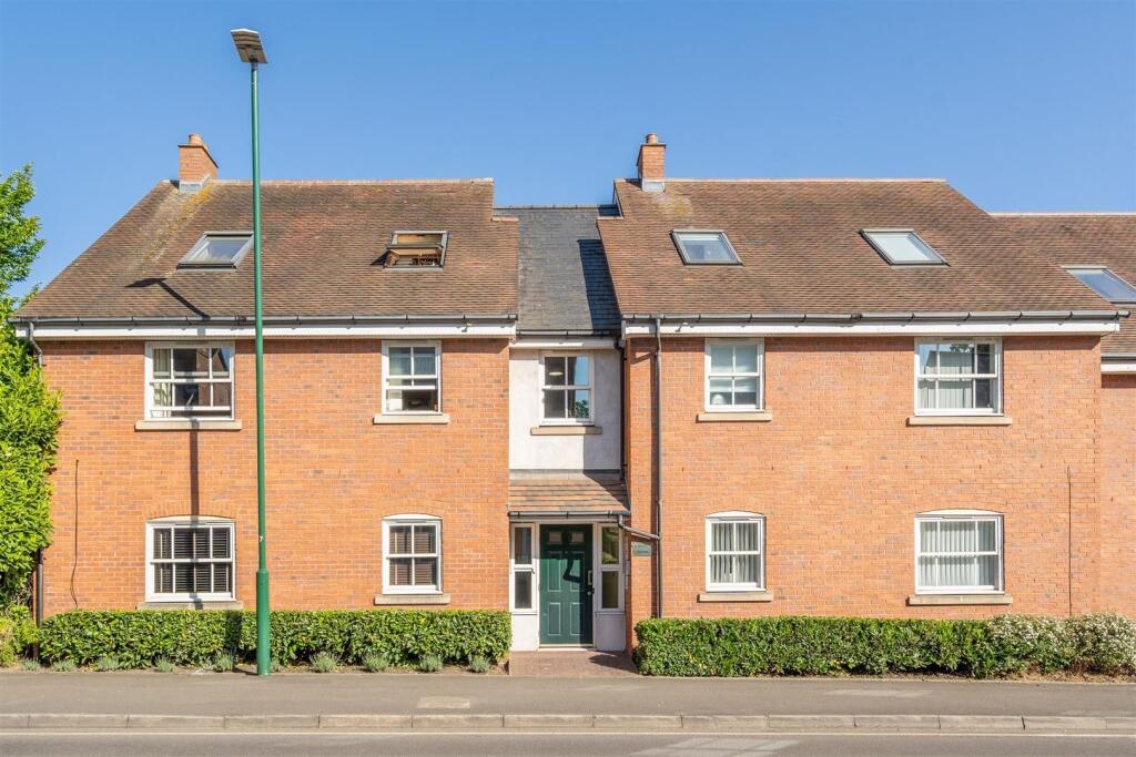 Main image of property: New Road, Solihull, B91