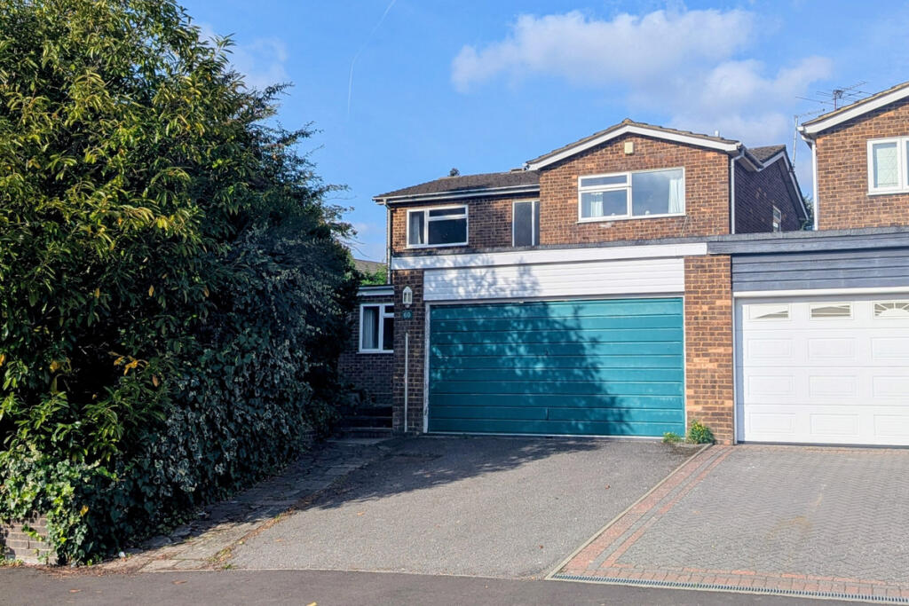 4-bed detached on Gravel Hill Terrace, Boxmoor, HP1, £800,000