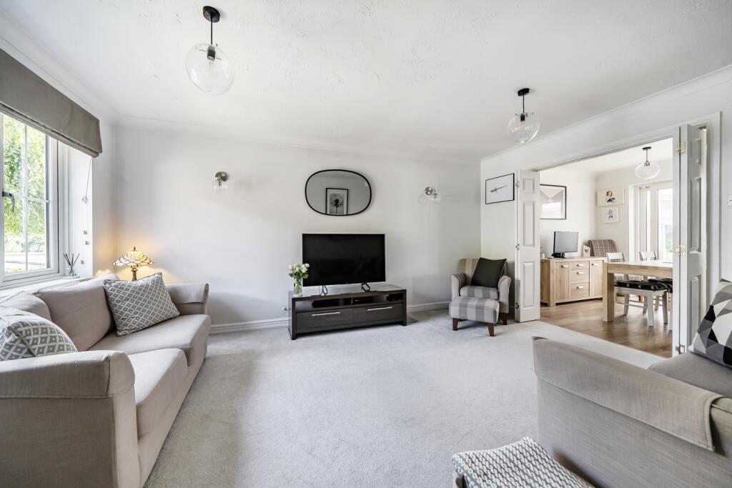 House in Solihull, West Midlands - View 3