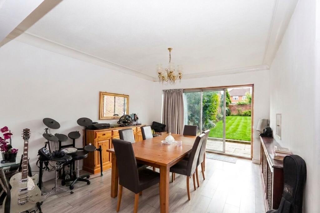 House in London - View 3