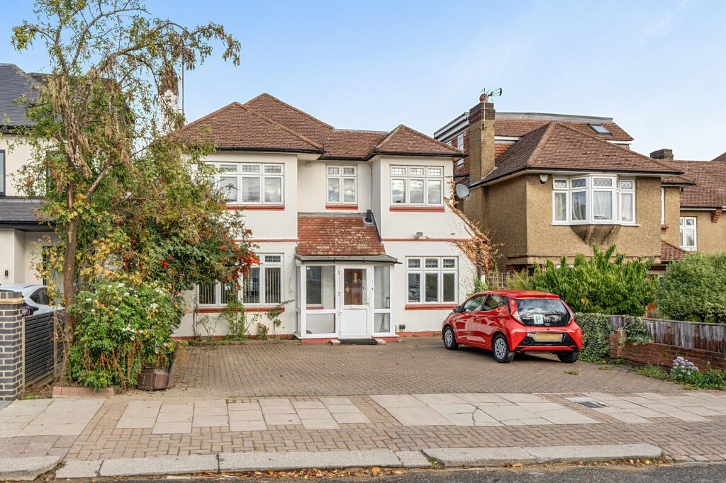 Main image of property: Greenway, Totteridge, N20