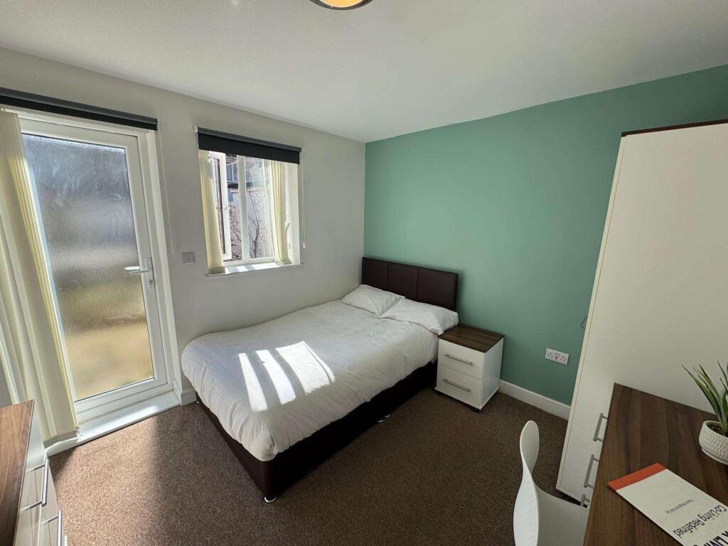 Main image of property: Watlington Road