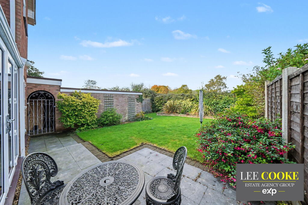 House in Stoke-on-Trent - View 4