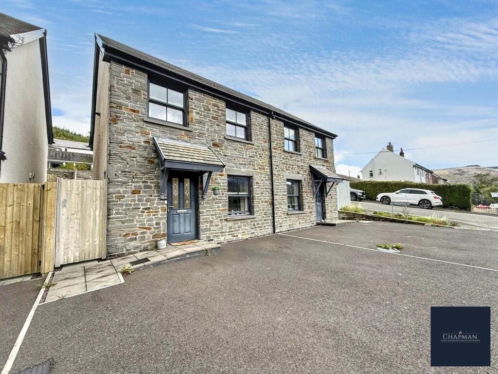 Main image of property: Golygfa O'r Bwlch, Cwmparc, CF42