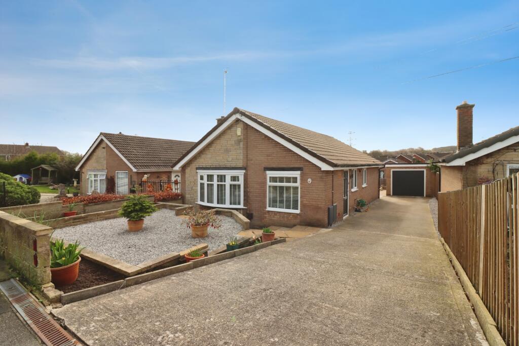 Main image of property: Pindale Avenue, Inkersall, Chesterfield, Derbyshire, S43