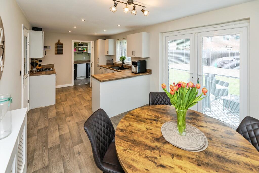 House in Rotherham, South Yorkshire - View 2