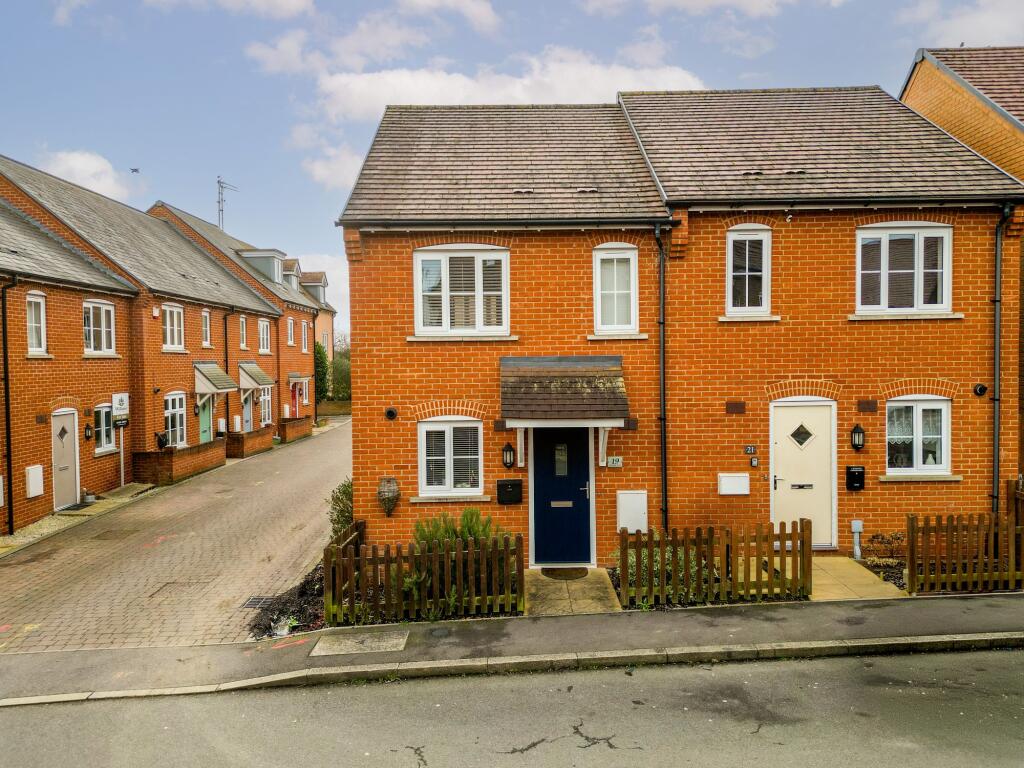 2-bed semi-detached on Chaundler Drive, Aylesbury, HP19, £315,000