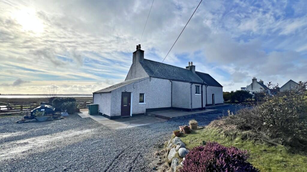 Main image of property: 32 Aird, Tong, Isle Of Lewis, HS2 0HT