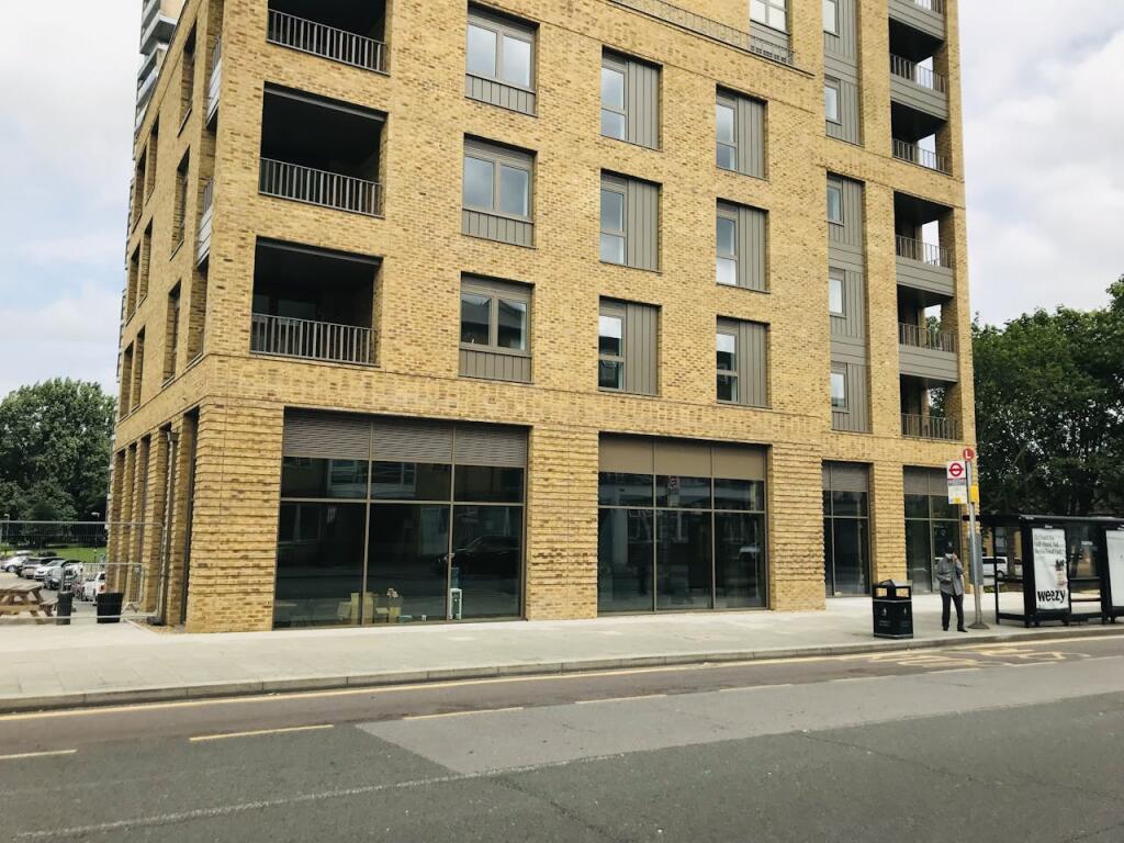 Main image of property: 416 Wandsworth Road, London, SW8 3NA