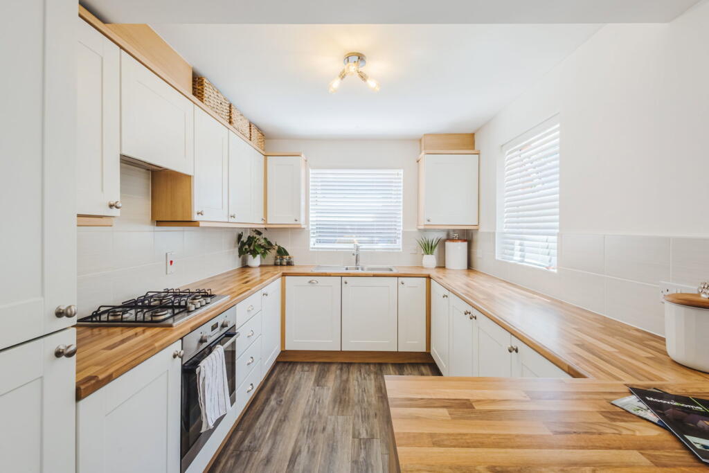 The Marlestones, Swindon, SN1 4NA photo 4