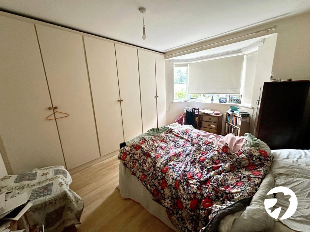 Amblecote Road, London, SE12 photo 4