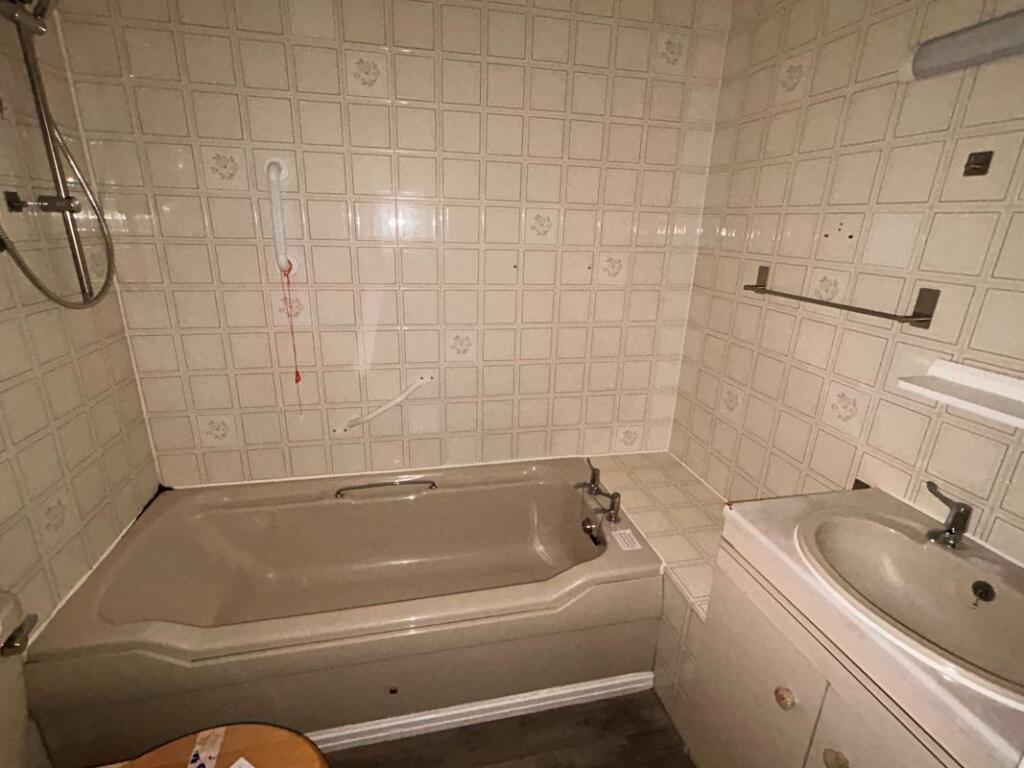 14 Hesslewell Court, Wirral, Merseyside, CH60 7TW photo 4
