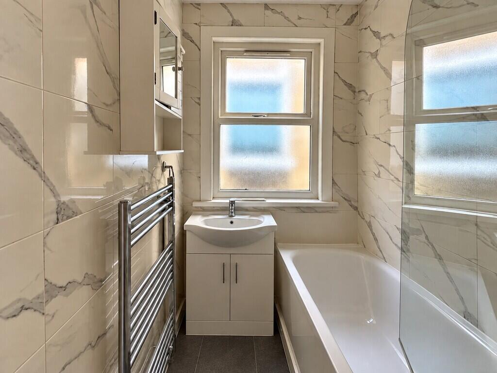 Apartment in London - More