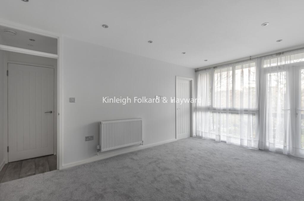 Main image of property: Ashbourne Close, London, N12