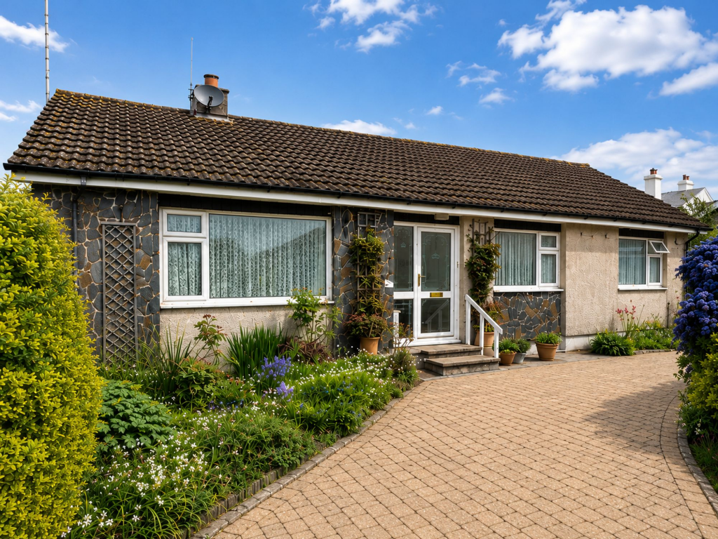 Main image of property: 35 Silverburn Drive Ballasalla IM9 2EF
