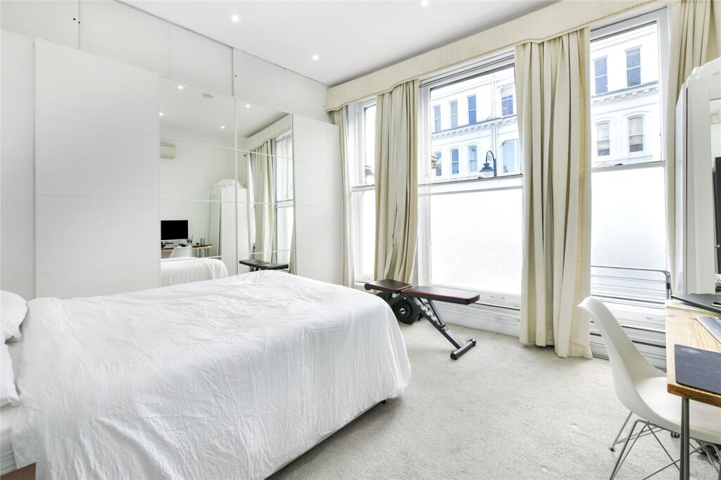 Apartment in London - More