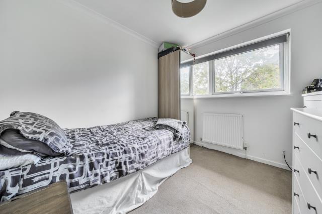 House in Bracknell, Hanworth - More