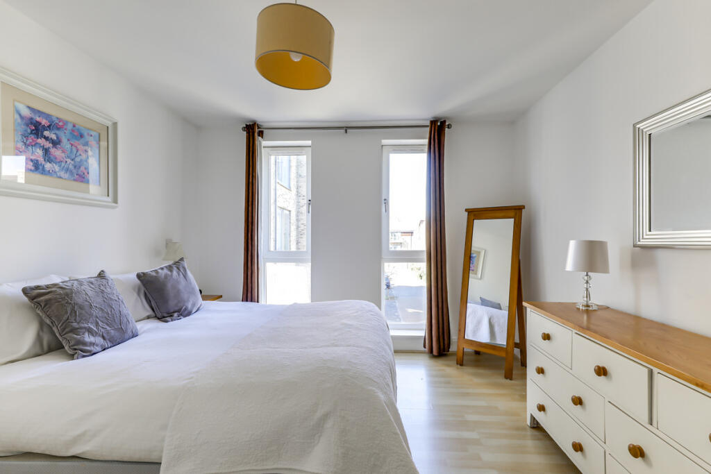 Main image of property: Scholars Walk, Cambridge, CB4