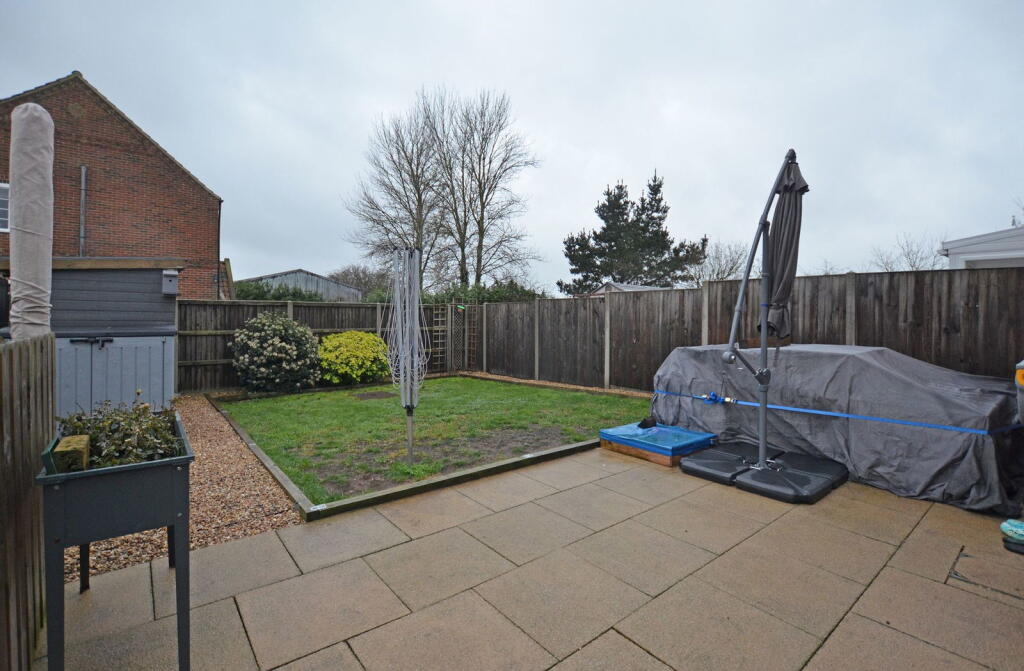 A modern semi-detached home in rural Pentney photo 3