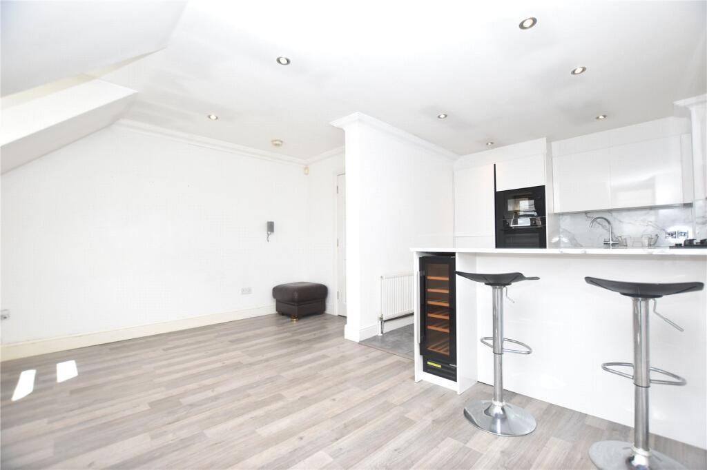 Apartment in London - View 4