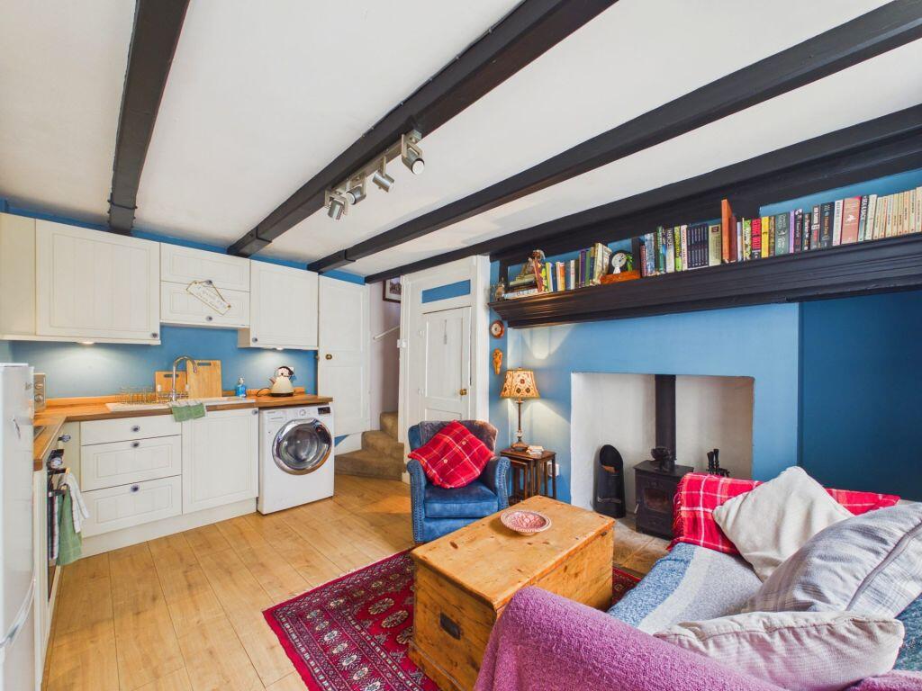 House in York - View 4