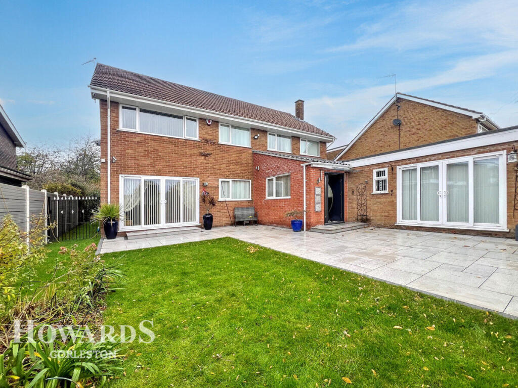 Main image of property: Lowestoft Road, Gorleston