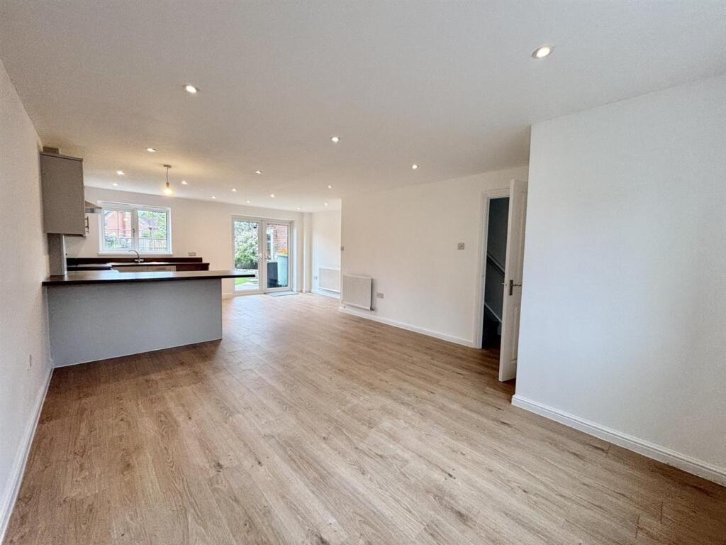 House in Salisbury - View 4