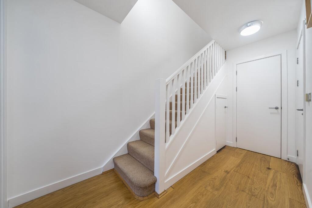 2 bedroom duplex for rent