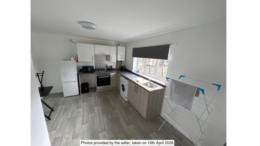 Apartment in Calderdale, West Yorkshire - View 2
