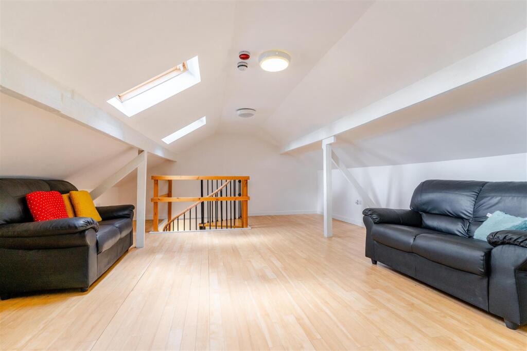 Main image of property: Bristol Road, Selly Oak, Birmingham, West Midlands, B29