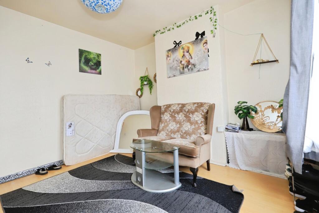 House in Wolverhampton, West Midlands - View 3