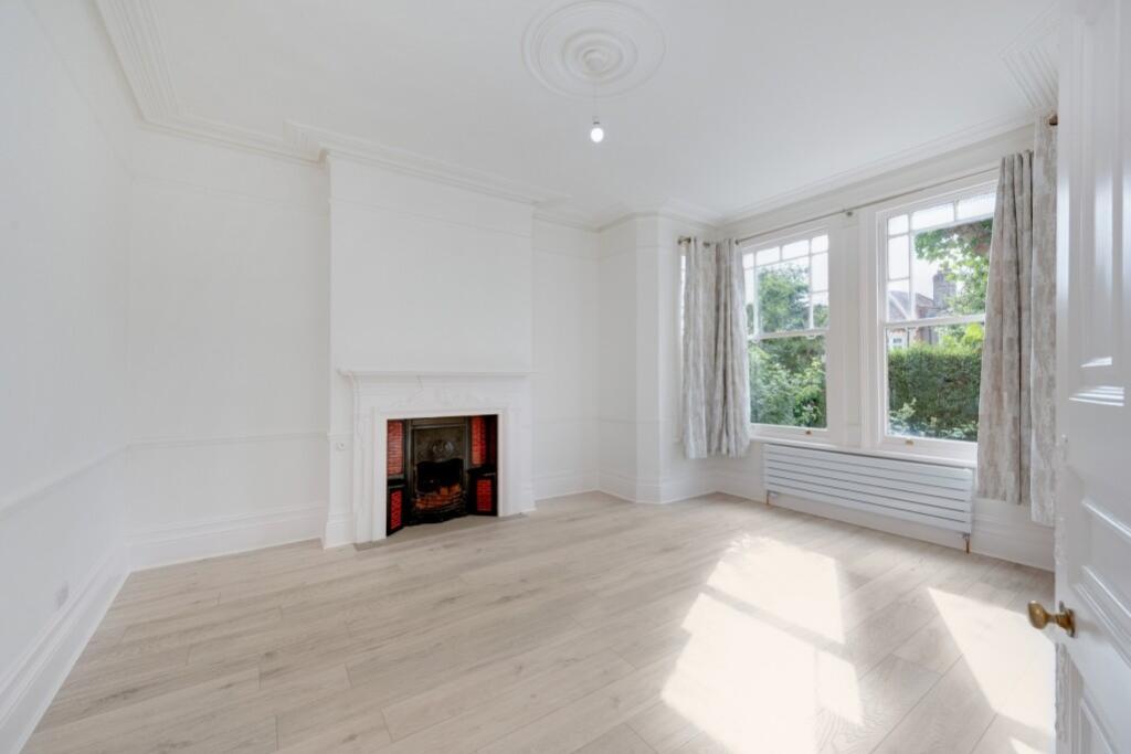 Apartment in London - View 5