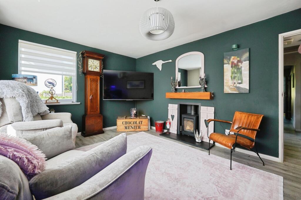 Woodside Close, Kearsney, Dover, Kent, CT16 photo 3