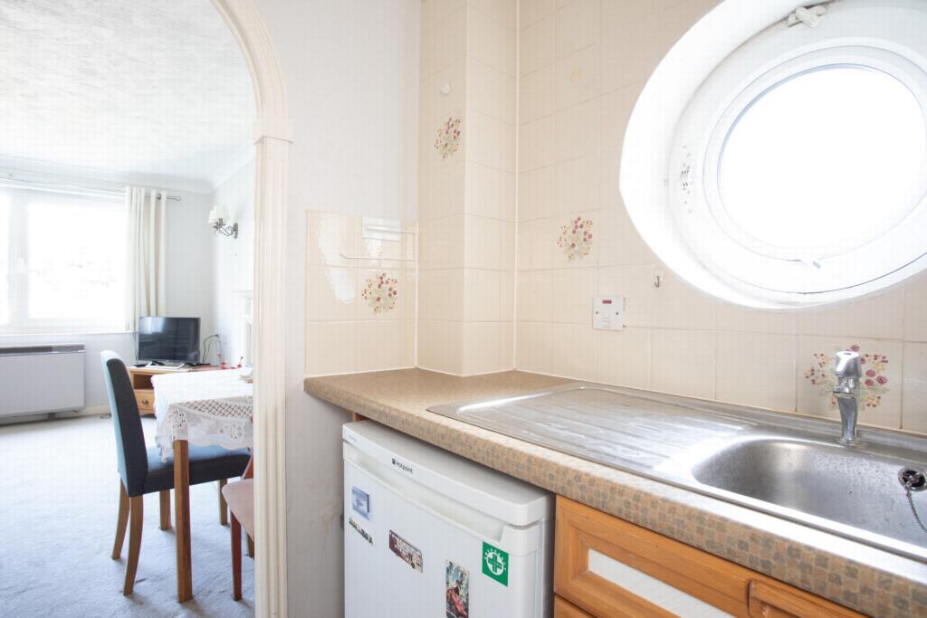Apartment in Canterbury - View 5