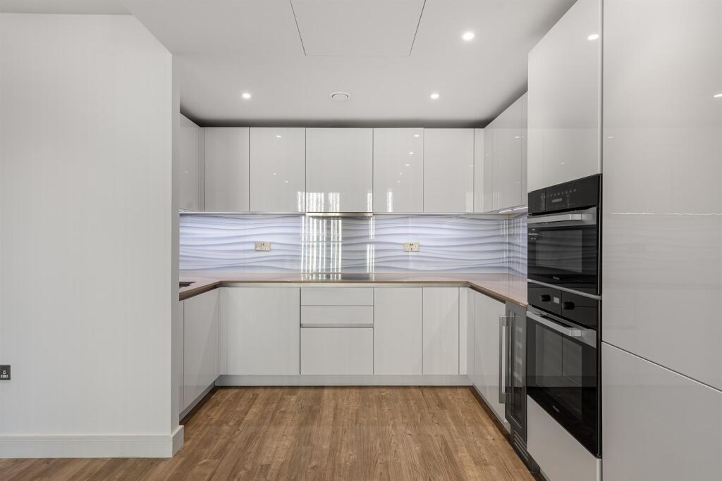 Apartment in London - View 5