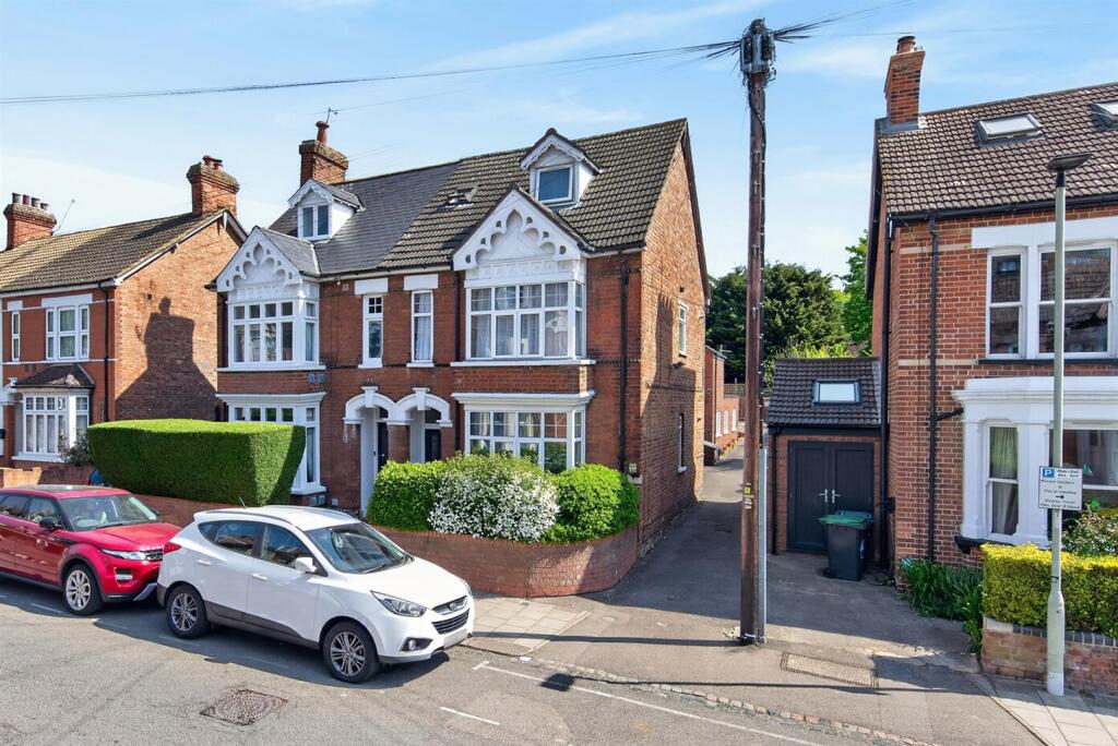 Main image of property: Foster Hill Road, Bedford