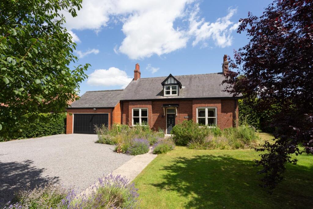 Thirsk Road, Easingwold photo 2