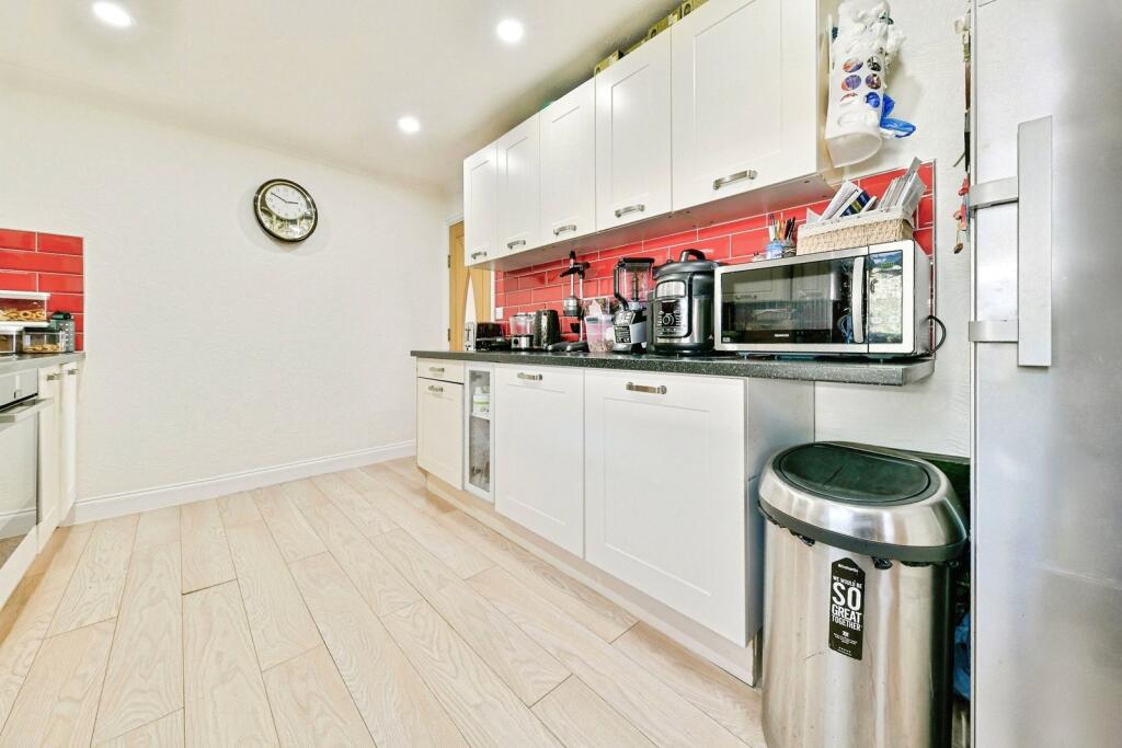 House in Stevenage - View 5