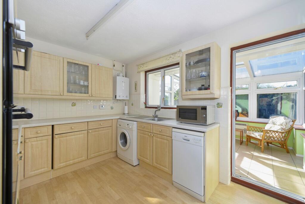 House in Waverley, Cranleigh - More