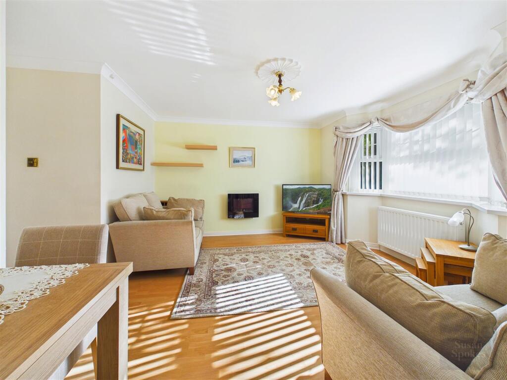 Apartment in Newcastle upon Tyne - View 4